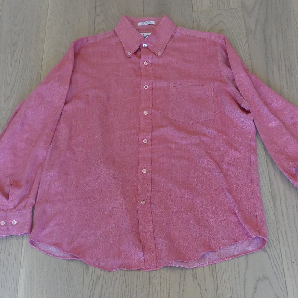 Club Europe Vintage Red Medium Button Down Shirt